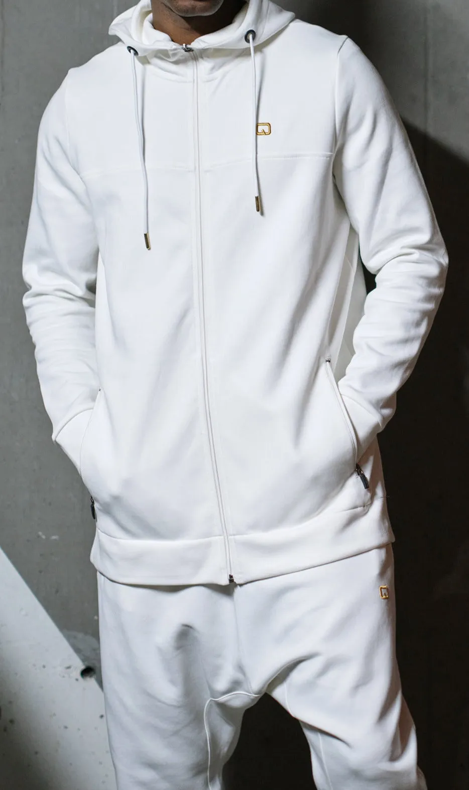 QL Relaxed Tracksuit PREMIERE in Cream and Gold